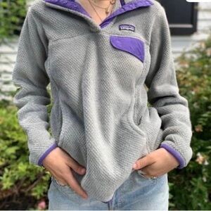PATAGONIA Light Grey Purple Women's Re-Tool Snap-T Turtleneck Fleece Pullover